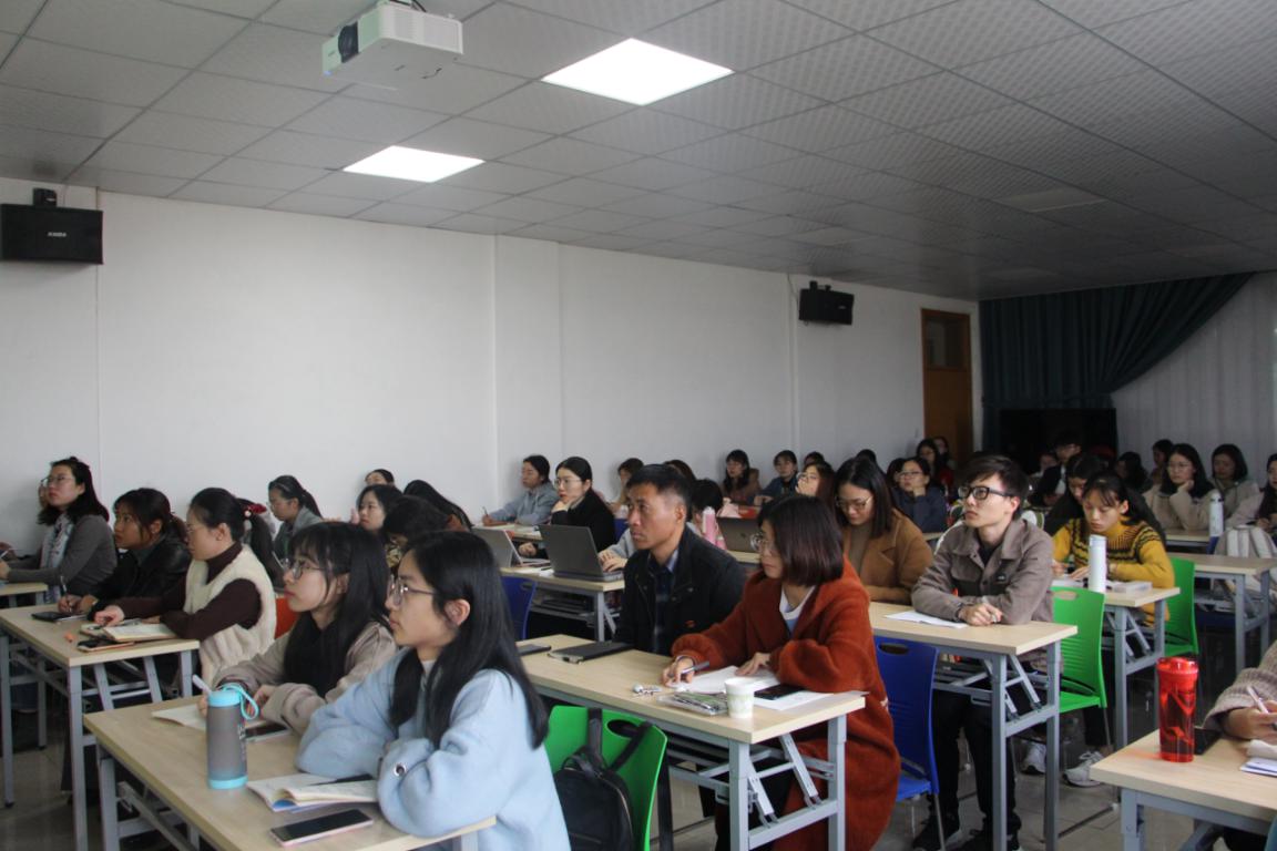 李虎老师在浙江师范大学教育学院开展"自主识字,同步阅读" 讲座